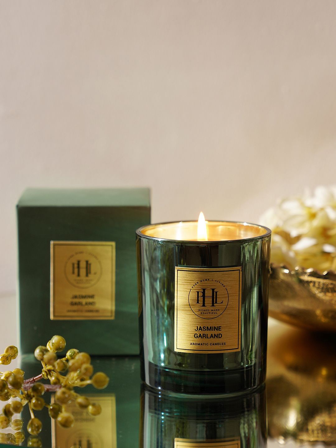 

Pure Home and Living Green & Gold-Toned Jasmine Garland Scented Jar Candle