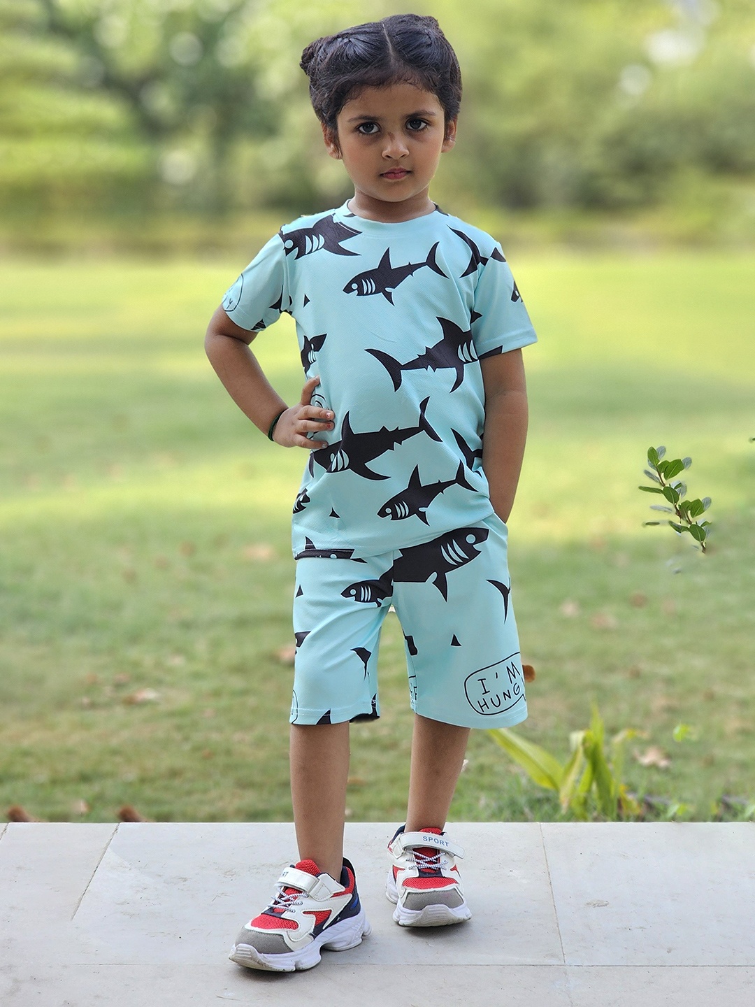 

Emblica Girls Printed Round Neck T-shirt with Shorts, Green