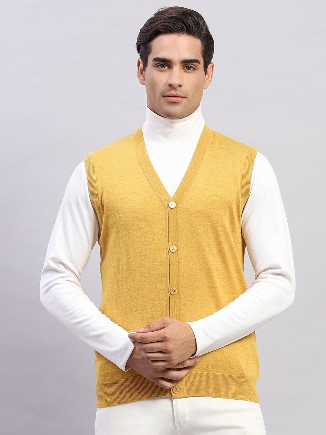 

Monte Carlo Men Solid Cardigan, Yellow