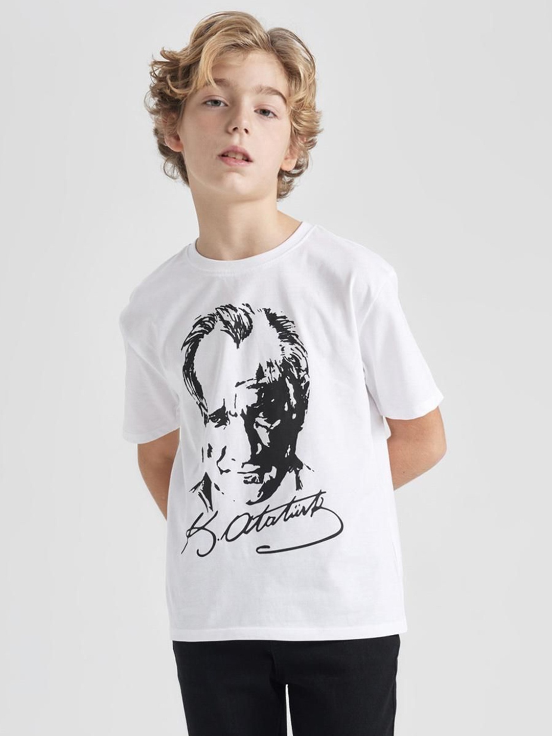 

DeFacto Boys Graphic Printed Round Neck Cotton T-shirt, White