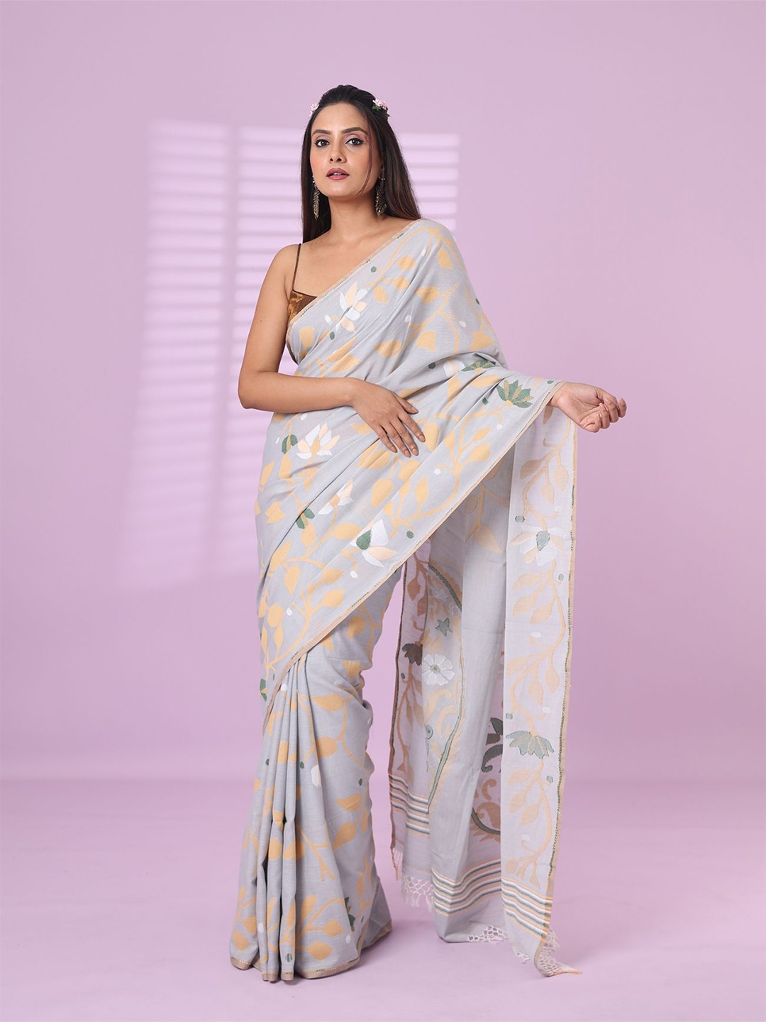 

Charukriti Ethnic Motifs Pure Cotton Saree, Grey