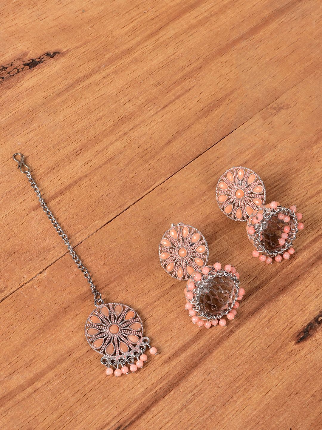 

Keviv Silver-Plated Maang Tika & Earrings, Peach