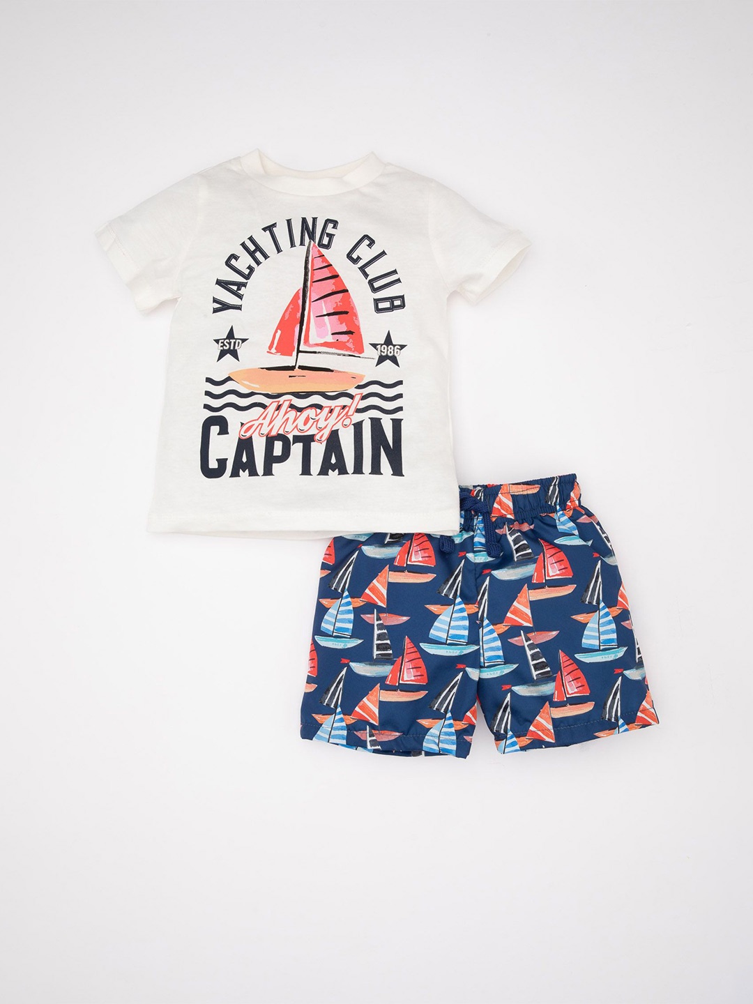

DeFacto Boys Printed T-shirt With Short, White