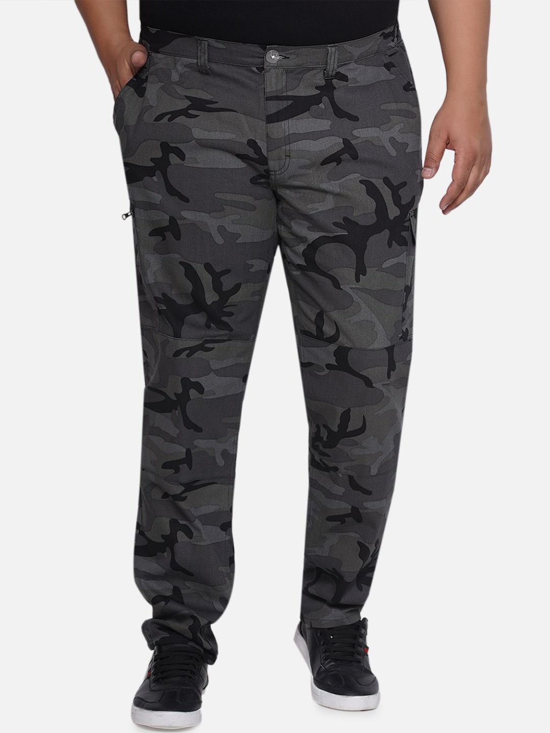 

Santonio Men Camouflage Printed Cargos Trousers, Charcoal