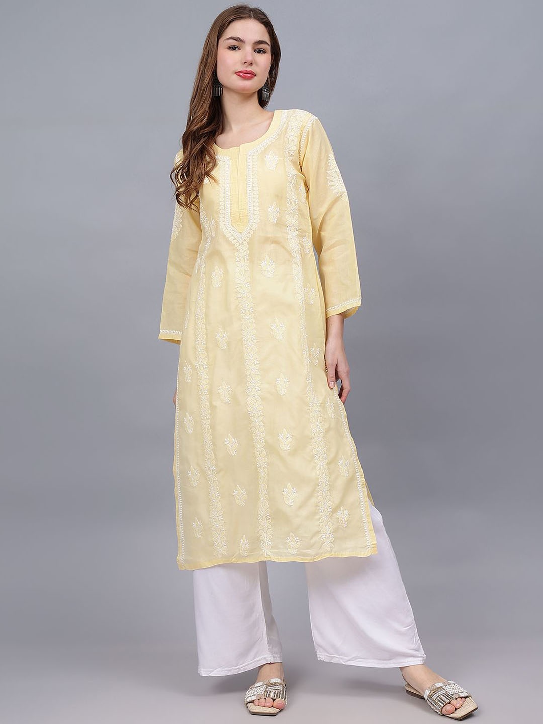 

Seva Chikan Floral Embroidered Chikankari Straight Kurta, Beige
