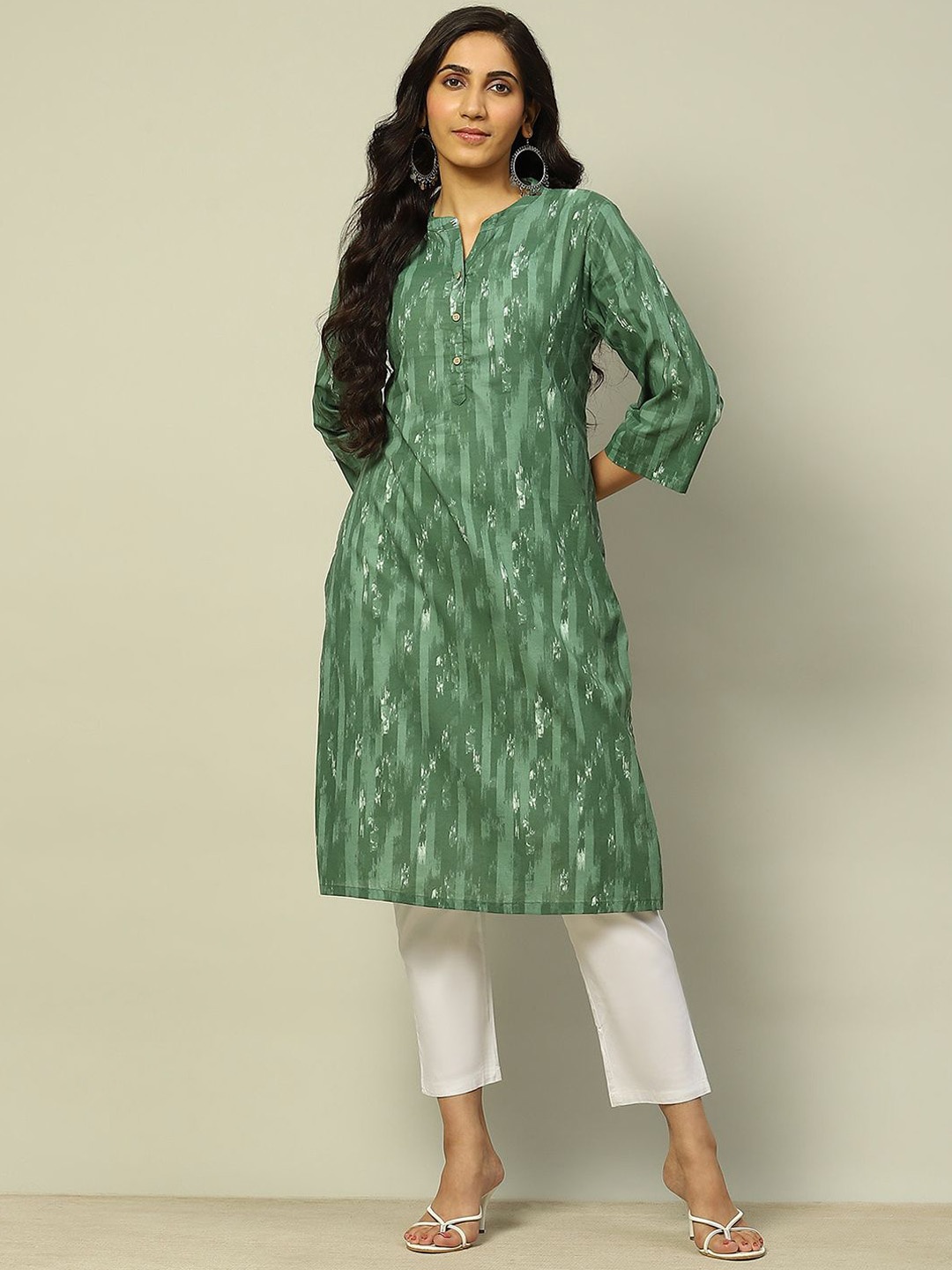 

Rangriti Abstract Printed Mandarin Collar Straight Kurta, Green