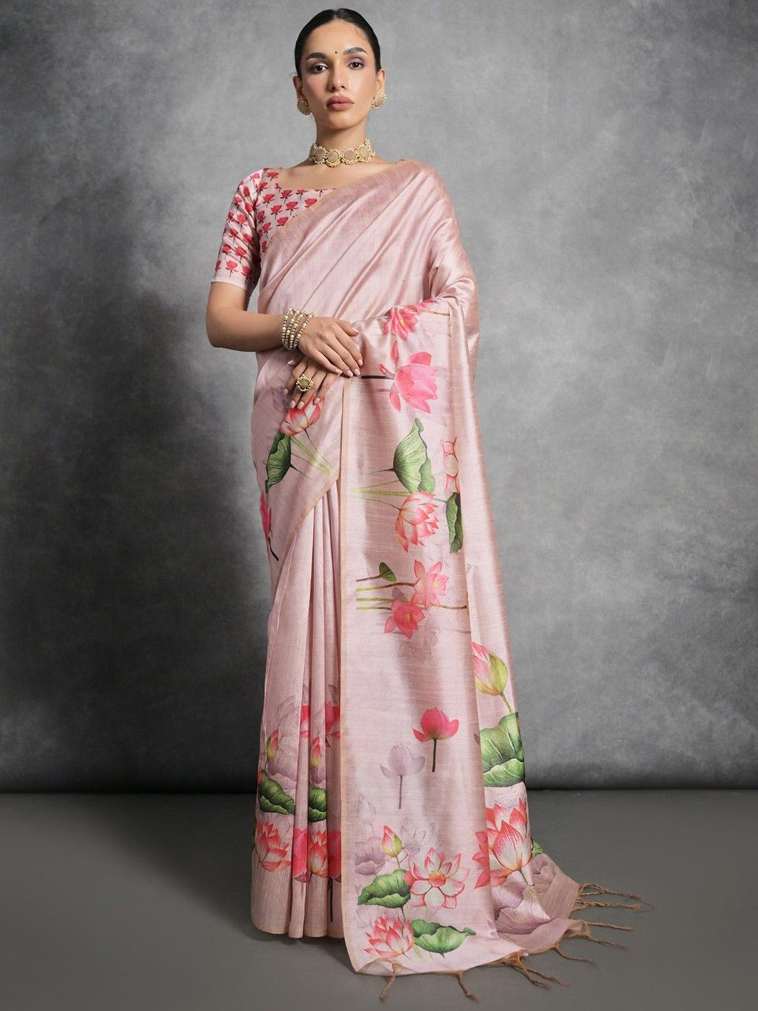 

AWRIYA Ethnic Motif Saree, Pink