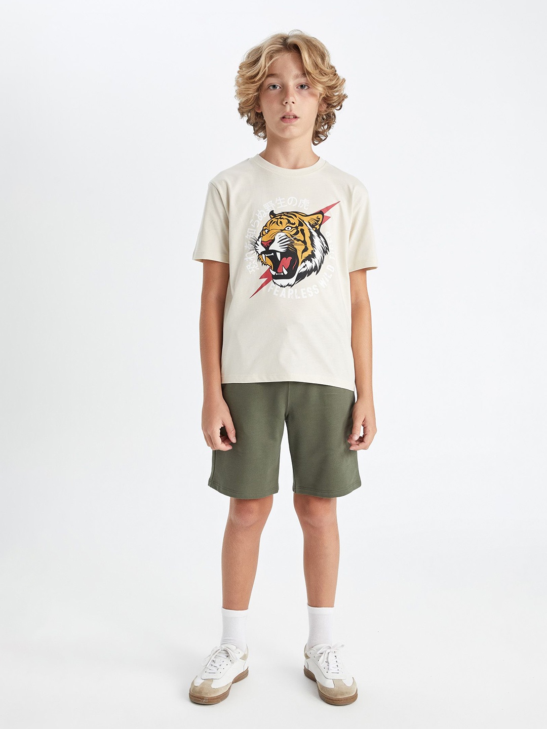 

DeFacto Boys Printed Pure Cotton T-shirt with Shorts, Beige