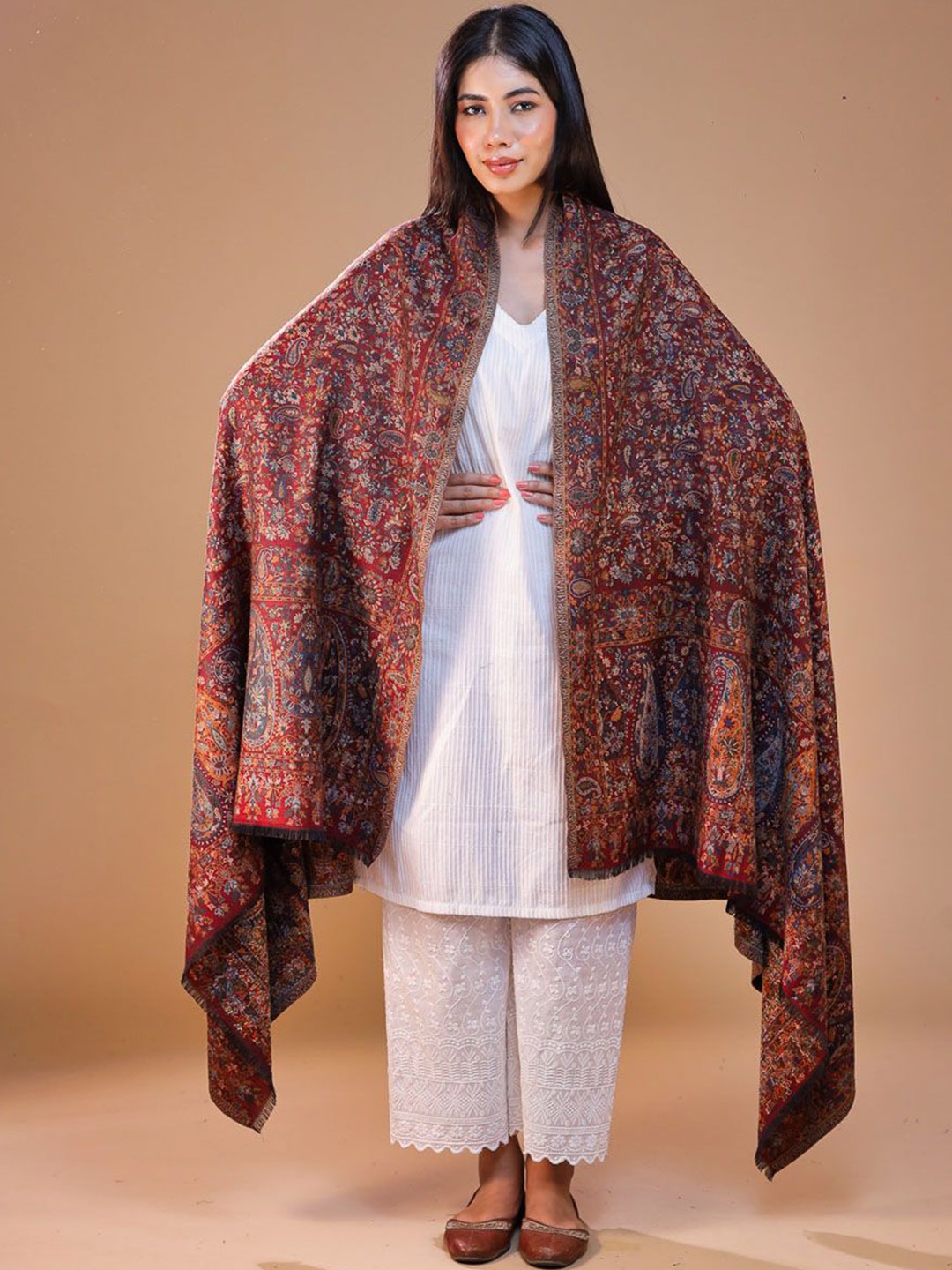 

SWI Stylish Paisley Woven Design Woolen Shawl, Burgundy