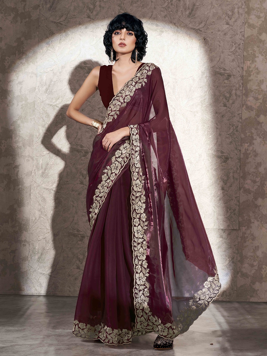 

Tikhi Imli Embroidered Organza Saree, Maroon