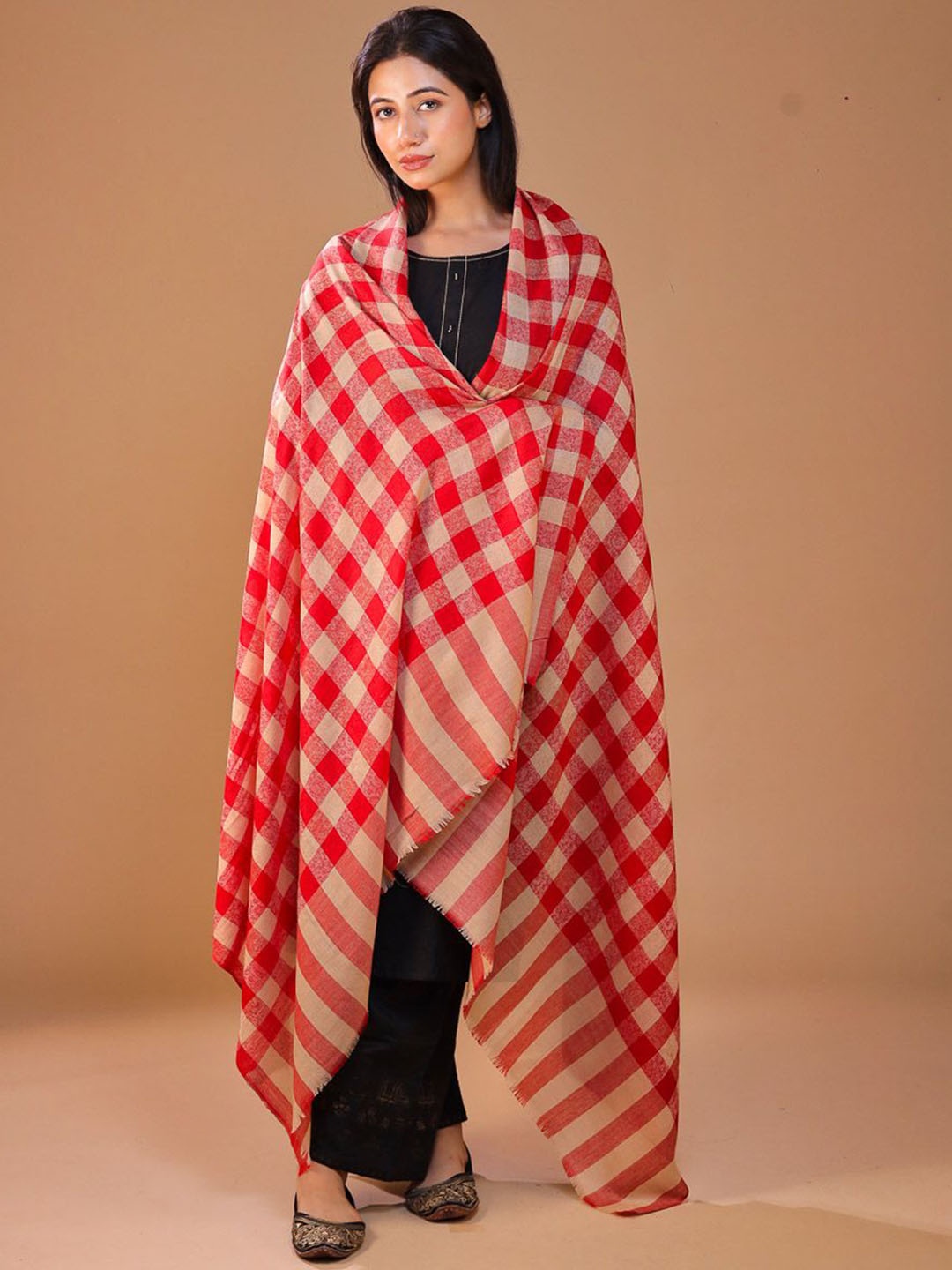 

SWI Stylish Checked Jamawar Shawl, Beige