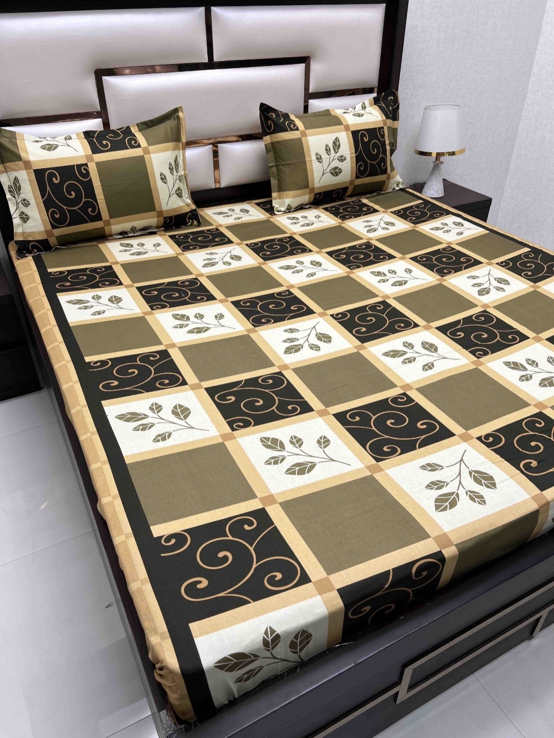 

Pure Decor Velar Sib Green Printed 300 TC Cotton King Bedsheet with 2 Pillow Covers