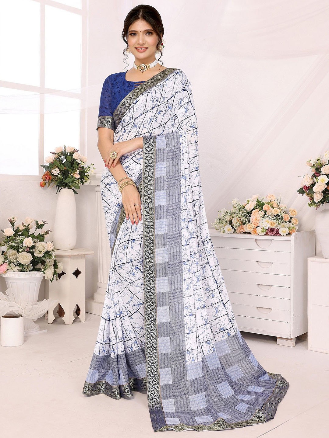 

KALINI Checked Printed Saree With Printed Border, Grey