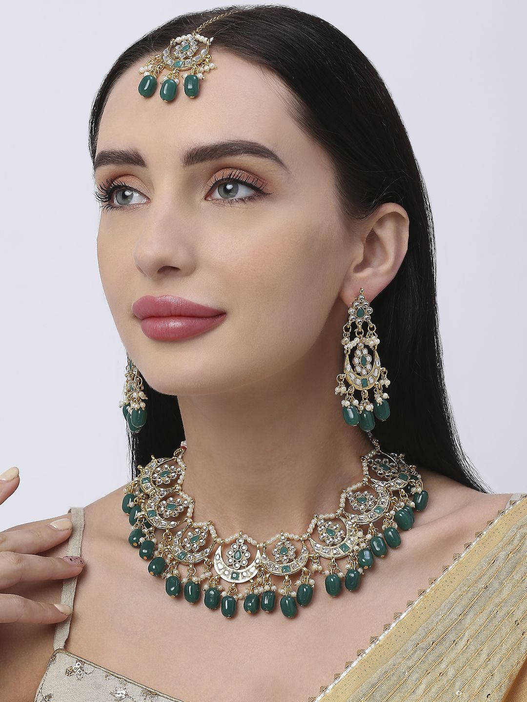 

Anouk Gold Toned Kundan & Pearls Beaded Jewellery Set, Green