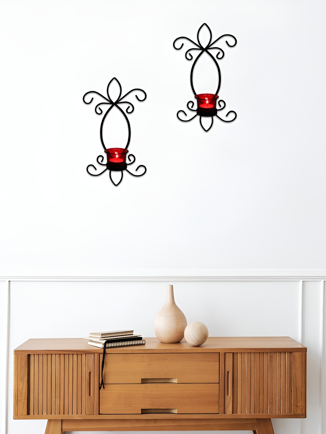 

HOSLEY Black & Red 2 Pieces Metal Candle Holder