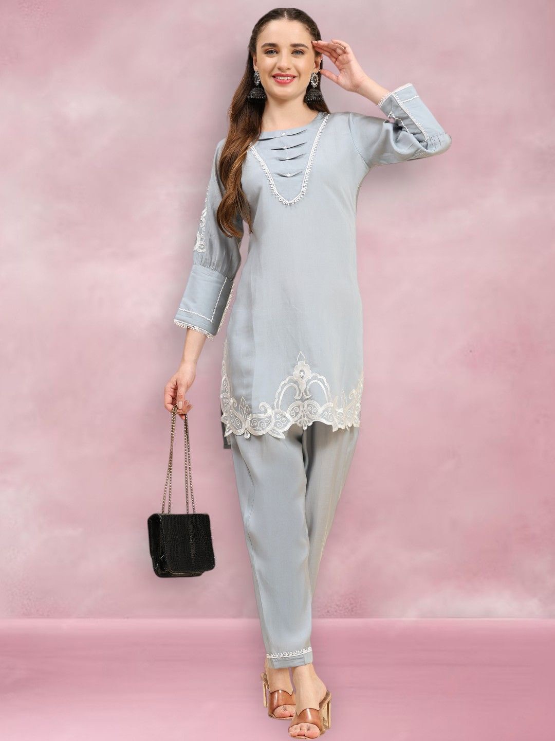 

Growish Embroidered Tunic With Trousers, Grey melange