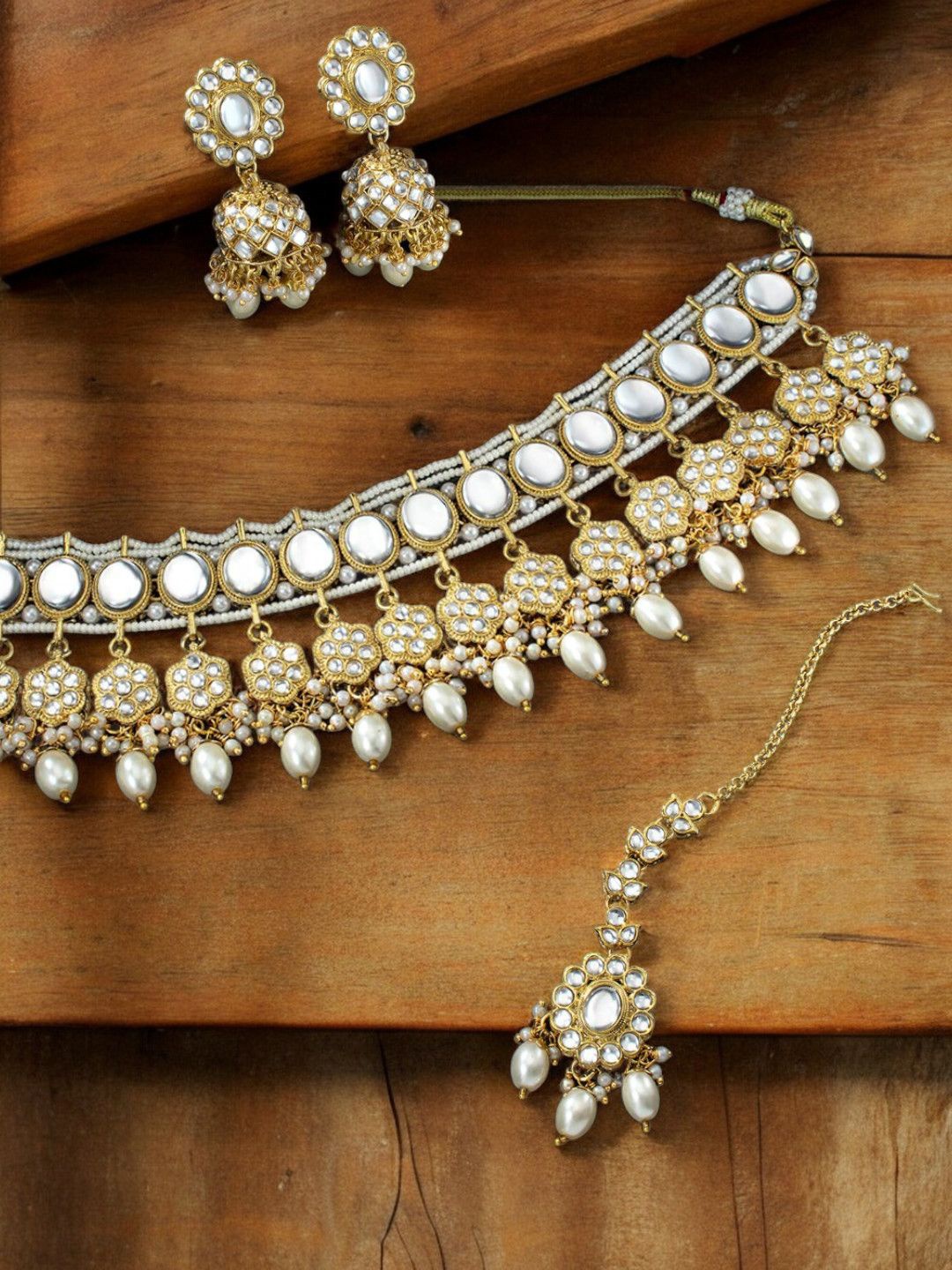 

House of Pataudi Kundan-Studded Jewellery Set, Gold
