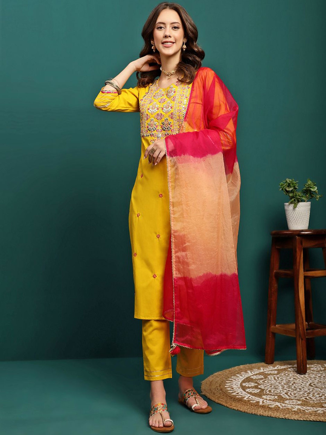 

Sangria Floral Embroidered Kurta with Trousers & Dupatta, Yellow