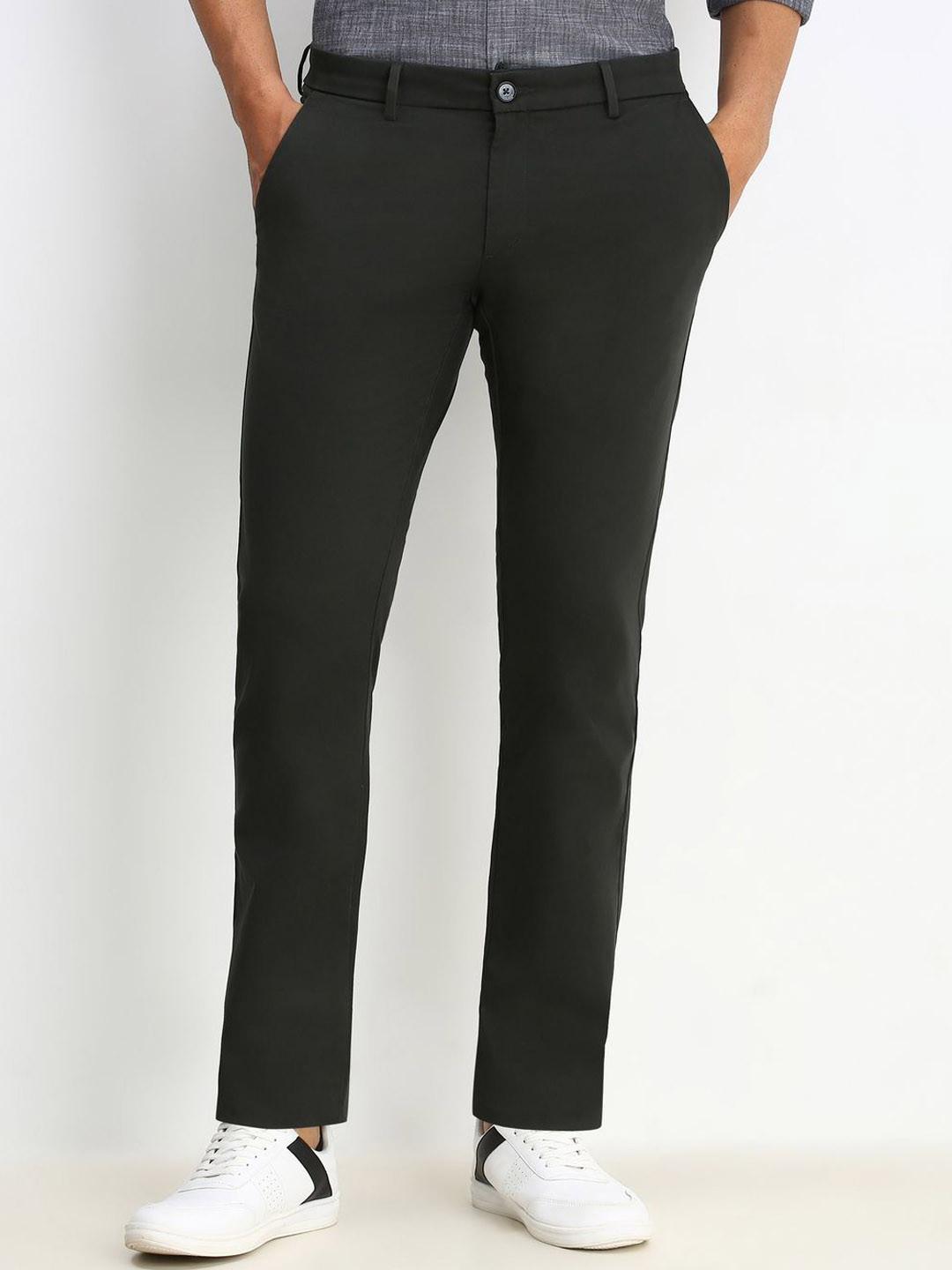 

Allen Solly Men Slim Fit Trousers, Black