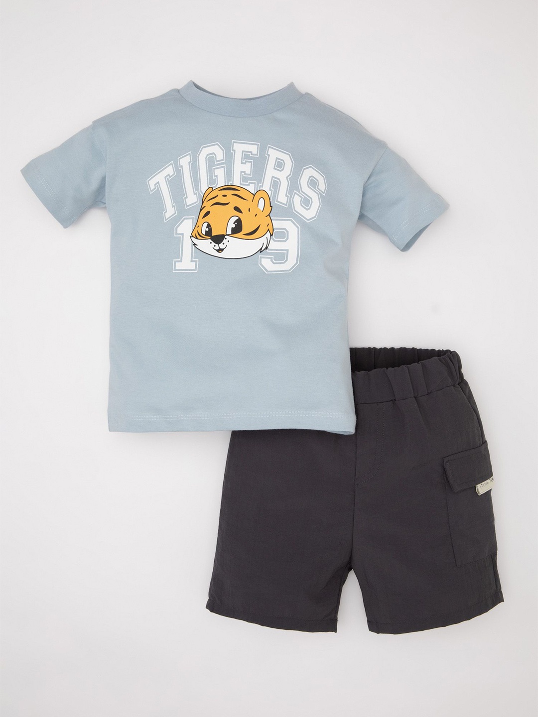 

DeFacto Boys Printed Pure Cotton T-shirt With Short, Blue