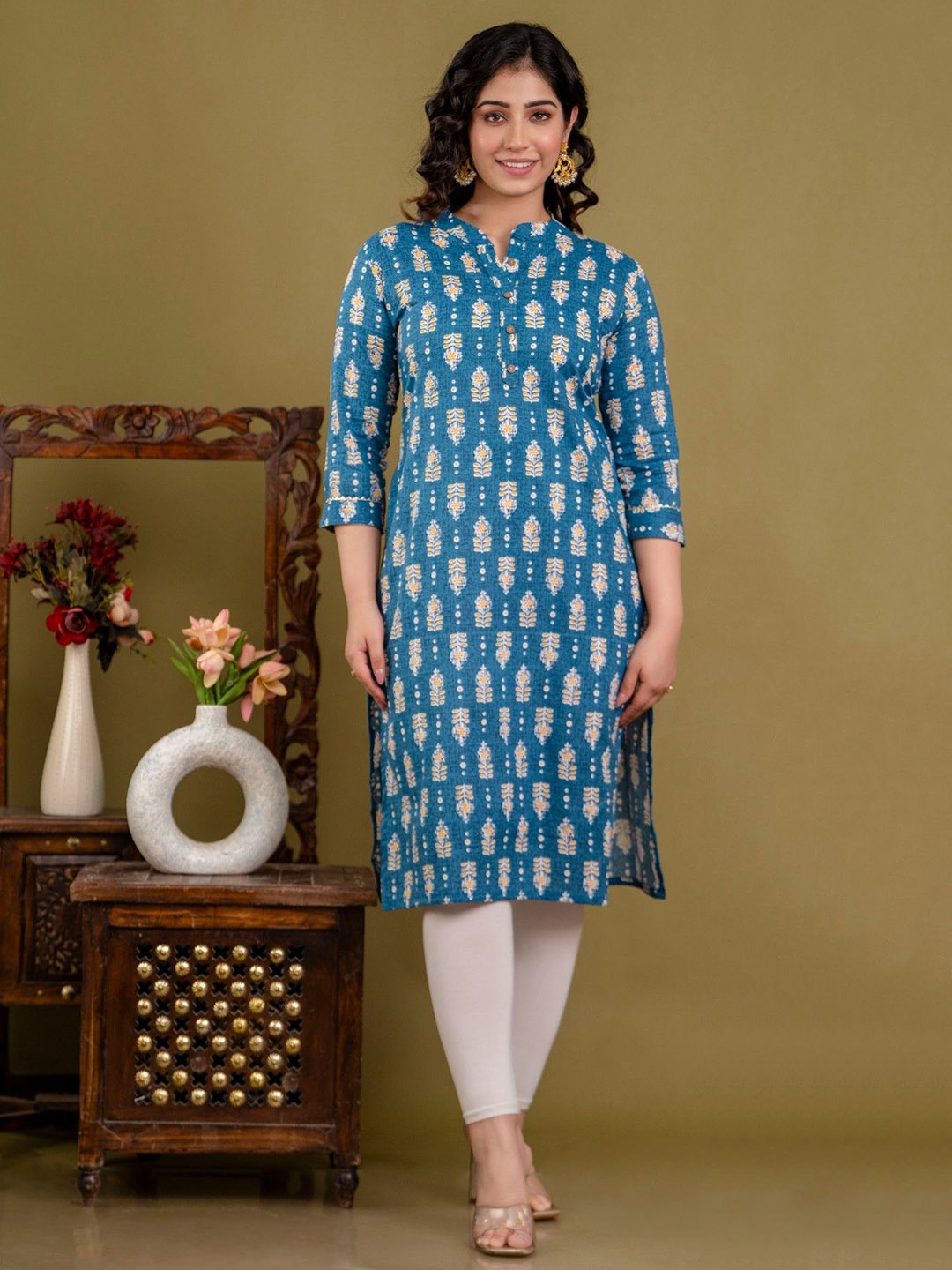 

KALINI Floral Printed Mandarin Collar Straight Kurta, Blue