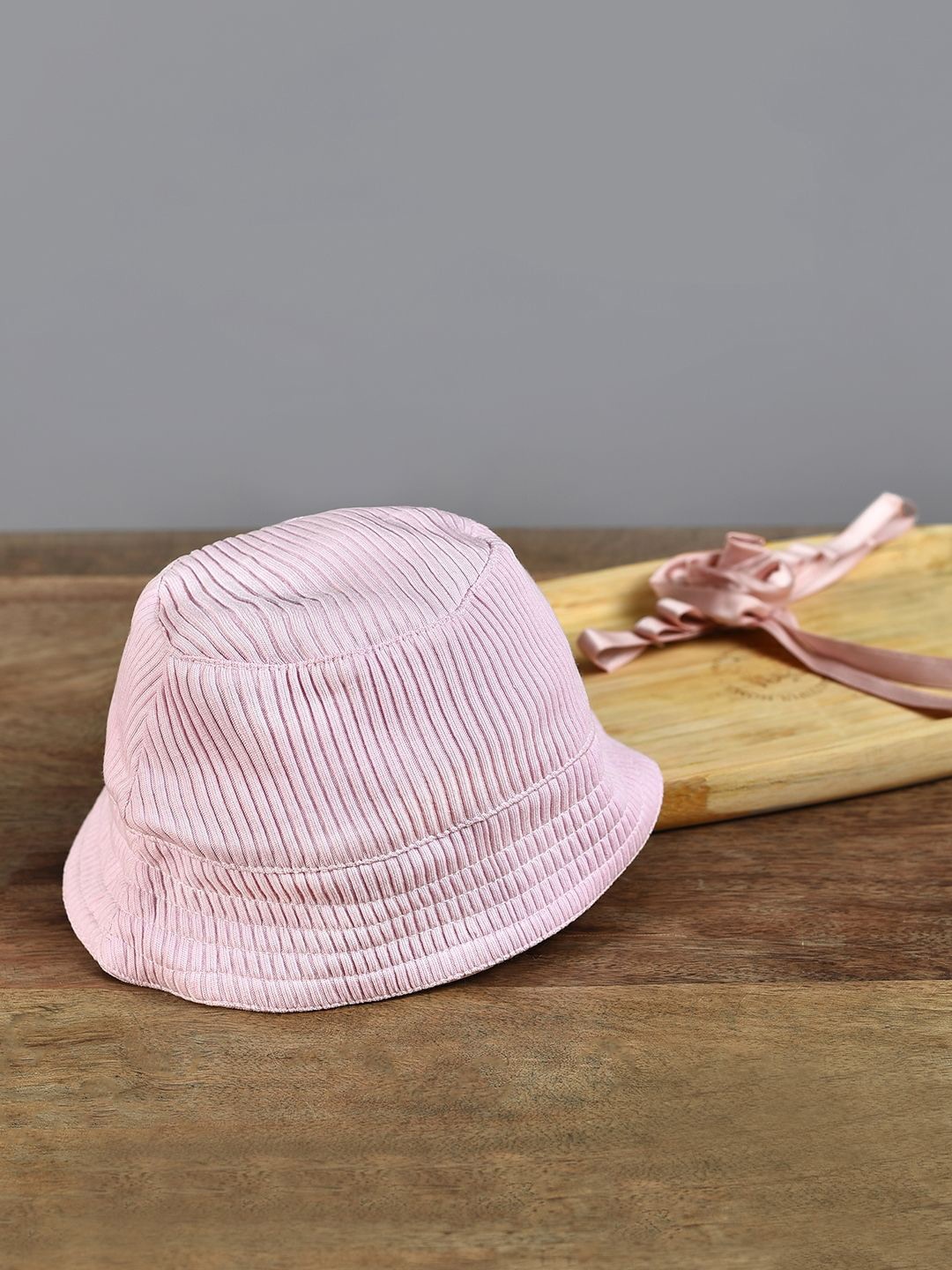 

MiArcus Kids Pink Solid Bucket Hat