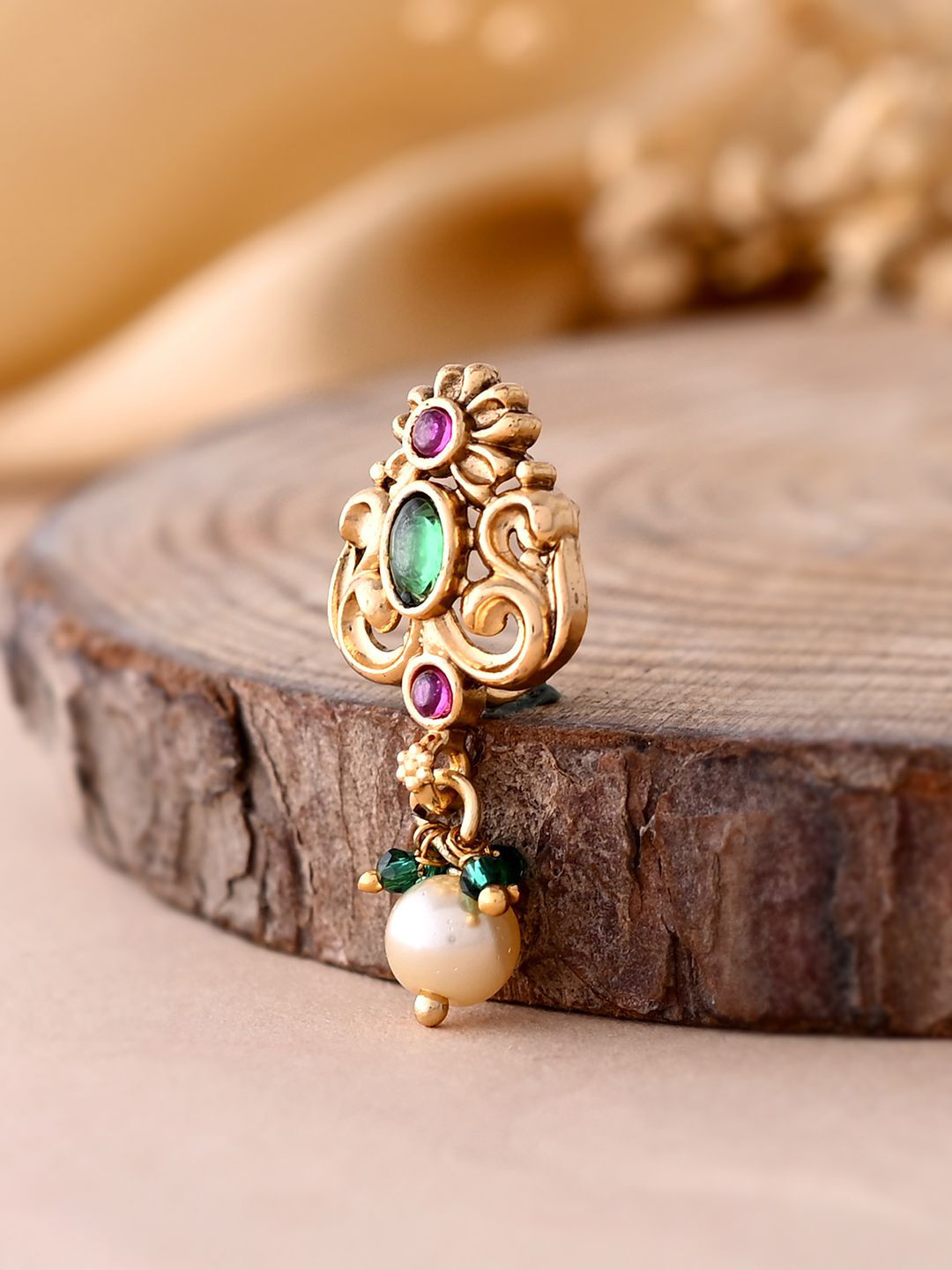 

Voylla Gold-Plated Pearl Beaded Kundan Studded Stud Nosepin