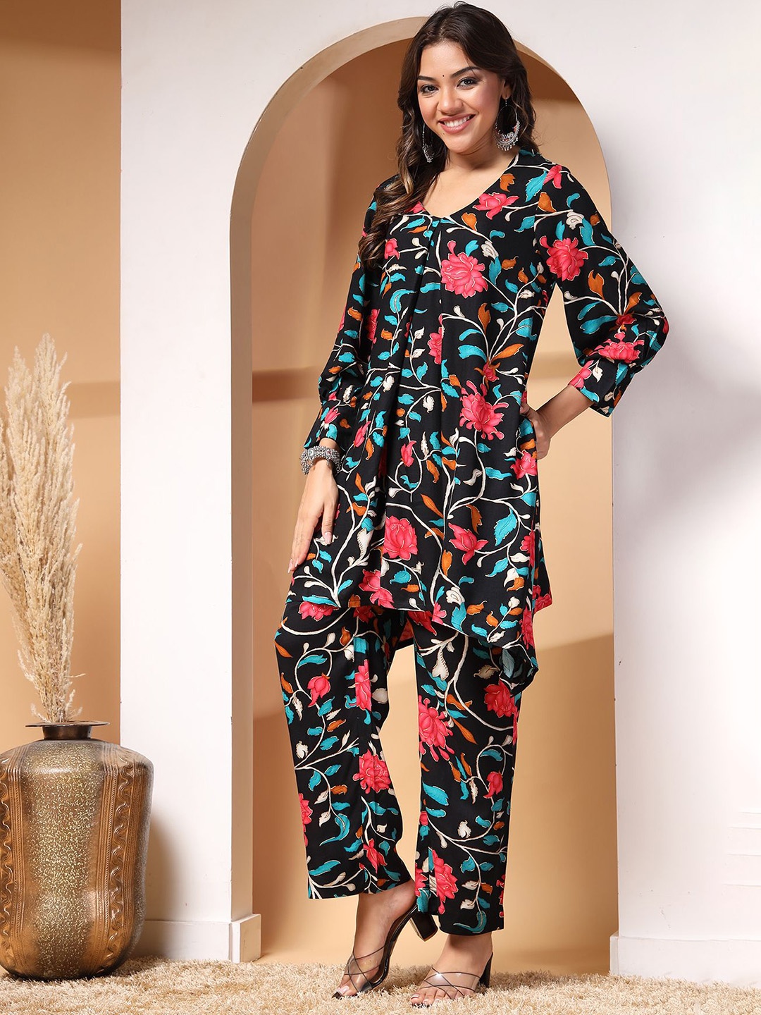 

House Of Zelena Floral Printed Maternity Tunic & Trousers, Black