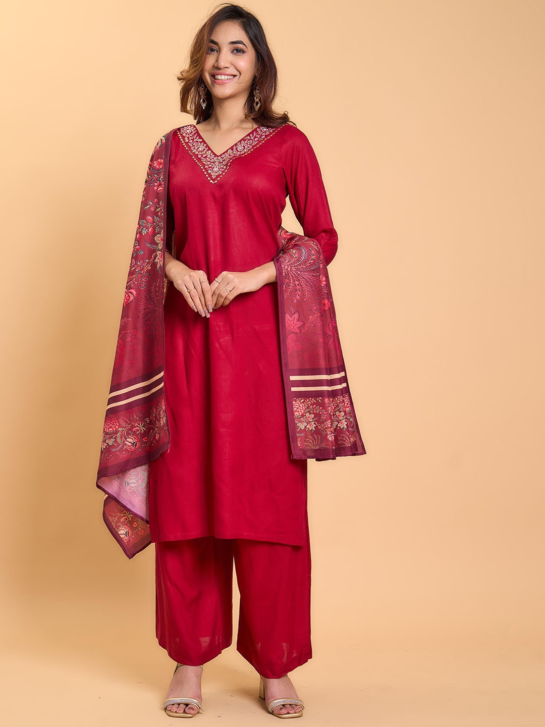 

HERE&NOW Floral Embroidered Thread Work Straight Kurta With Trousers & Dupatta, Red