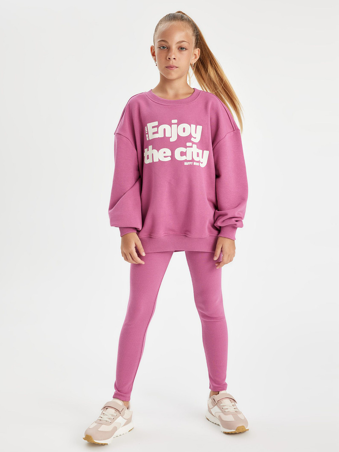 

DeFacto Girls Typography Printed Sweatshirt & Trousers, Purple