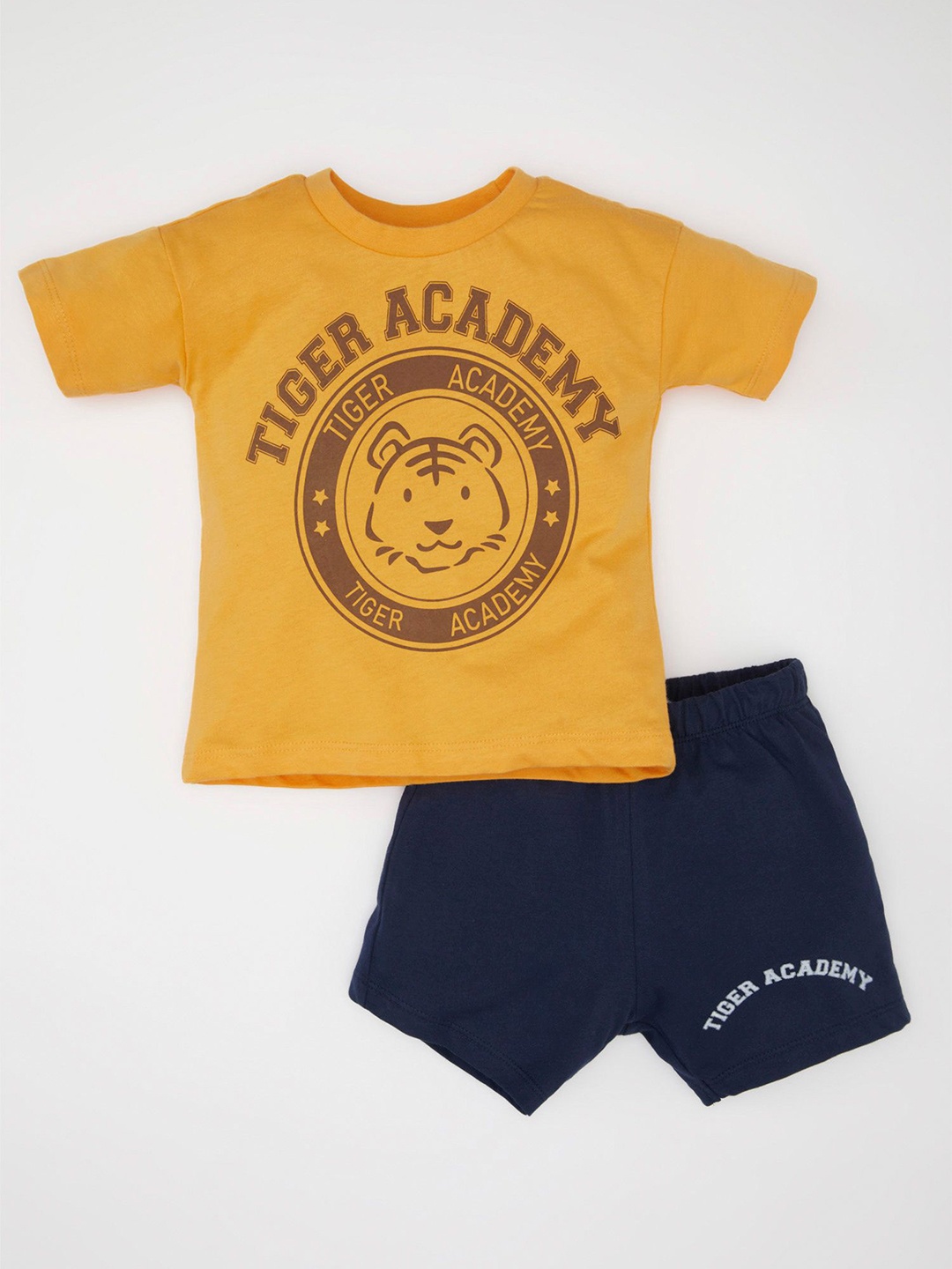 

DeFacto Boys Printed Pure Cotton T-shirt With Shorts, Mustard