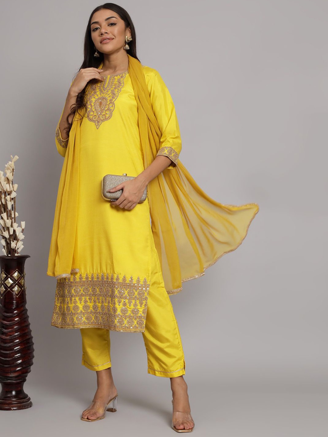 

VredeVogel Ethnic Motifs Embroidered Sequinned Straight Kurta & Trousers With Dupatta, Yellow