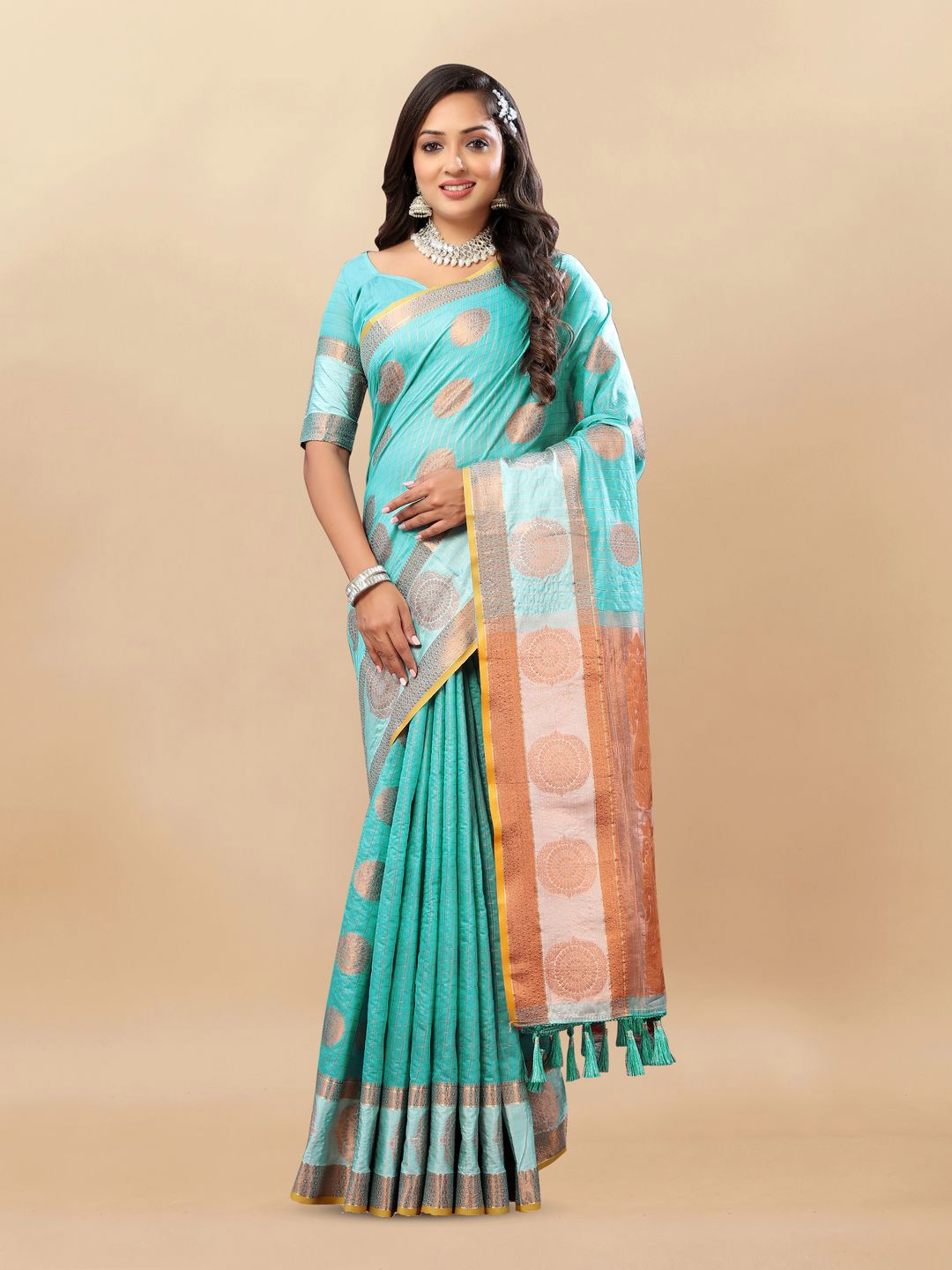 

MOKSHA DESIGNS Woven Design Zari Pure Linen Kanjeevaram Saree, Green