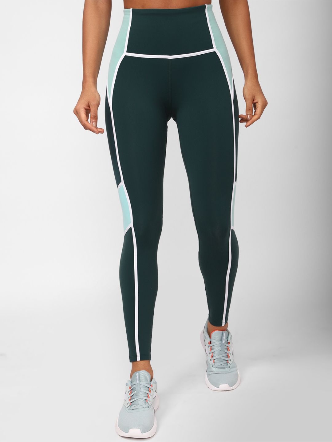 

Reebok Women Colourblocked Ankle Length Tights, Green