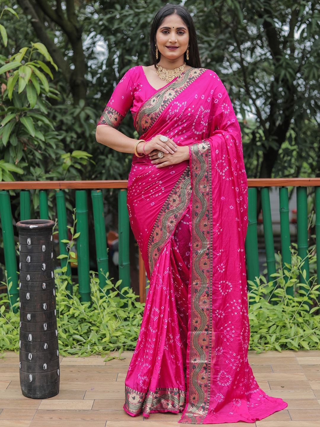 

Anaita Bandhani Zari Pure Silk Bandhani Saree, Pink
