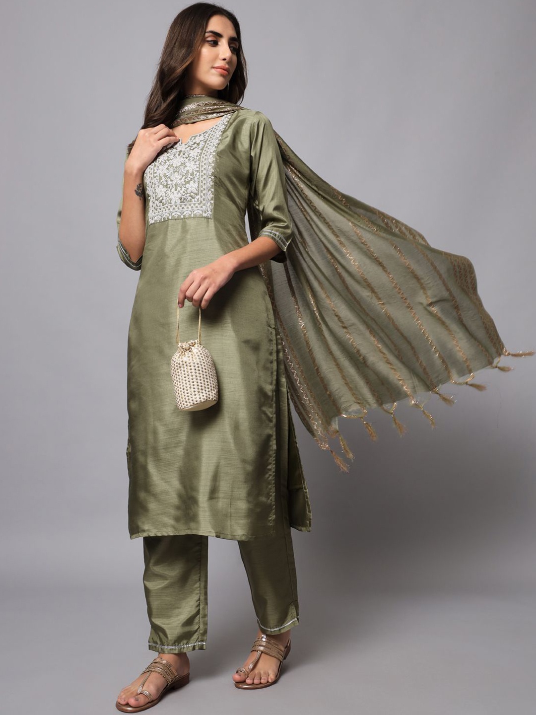 

VredeVogel Ethnic Motifs Embroidered Straight Kurta & Trousers With Dupatta, Green