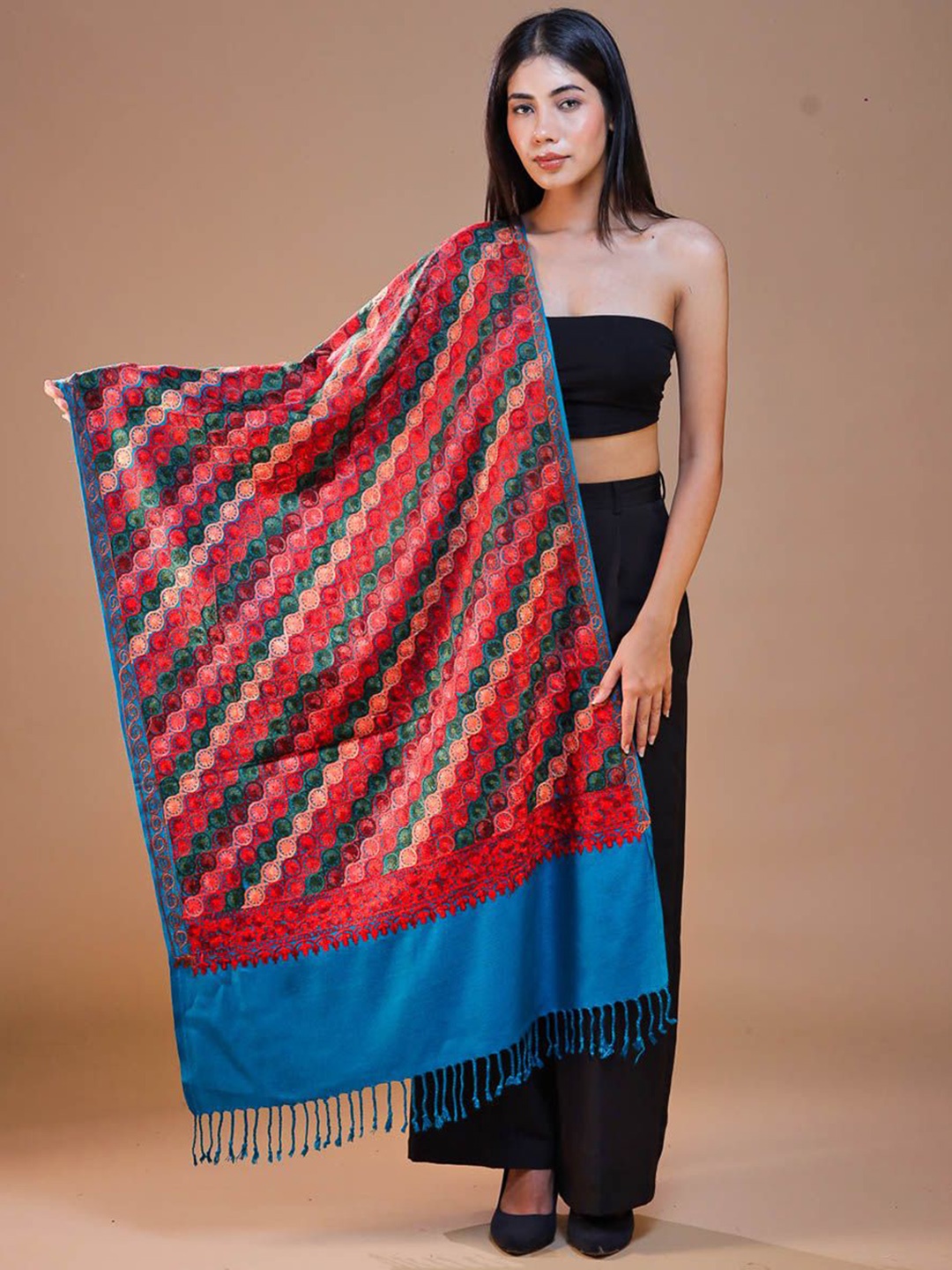 

SWI Stylish Ethnic Motifs Embroidered Woolen Shawl, Turquoise blue
