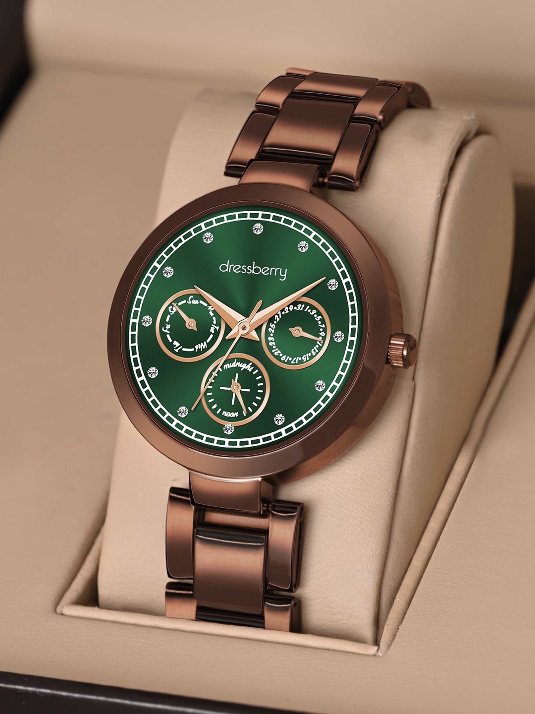 

DressBerry Women Embellished Dial & Stainless Steel Straps Analogue Watch 1790 vibrant green dial, Brown