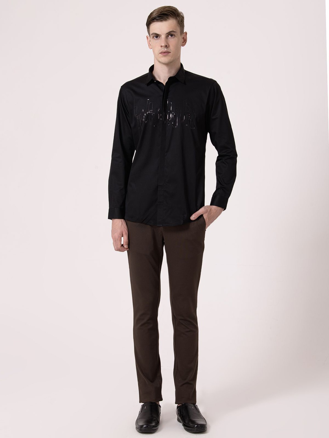 

Albion By CnM Men Spread Collar Solid Polycotton Casual Shirt, Black