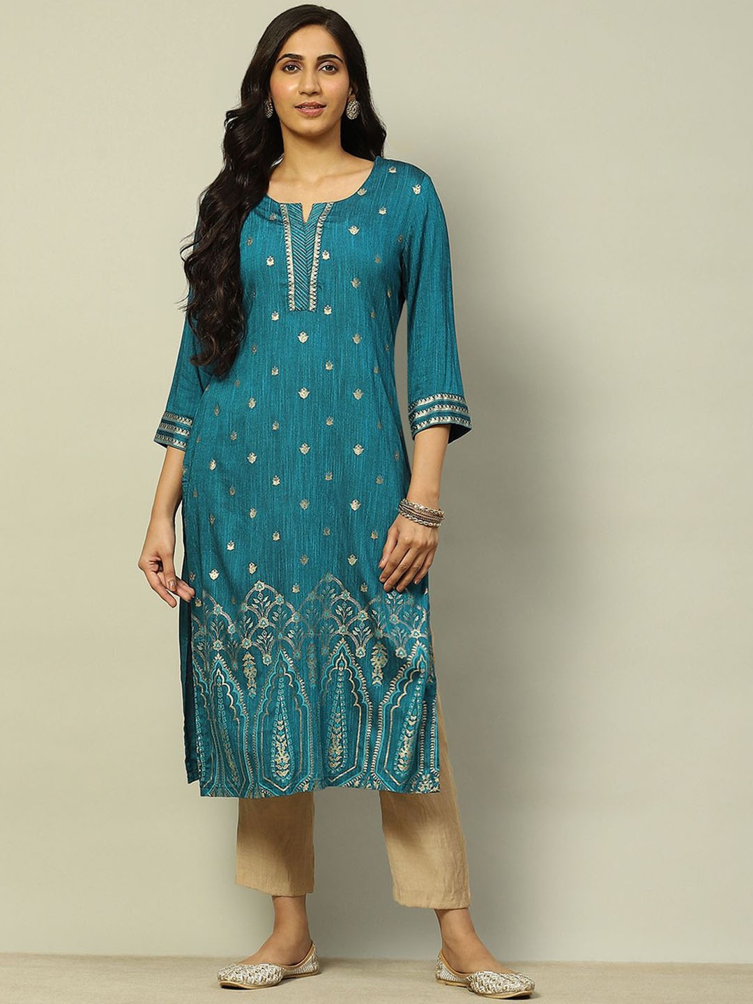 

Rangriti Ethnic Motifs Embroidered Straight Kurta, Blue