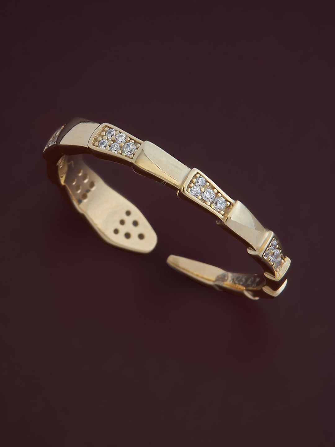 

Kushal's Fashion Jewellery Sterling Silver Gold-Plated Cubic Zirconia Finger Ring