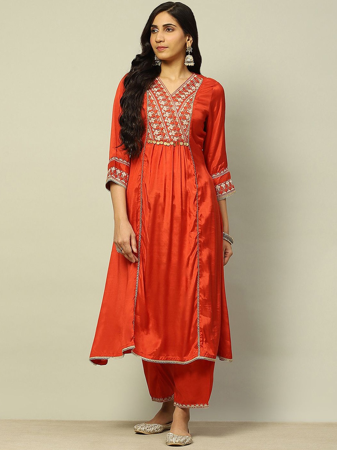 

Rangriti Floral Embroidered V-Neck A-Line Kurta, Red