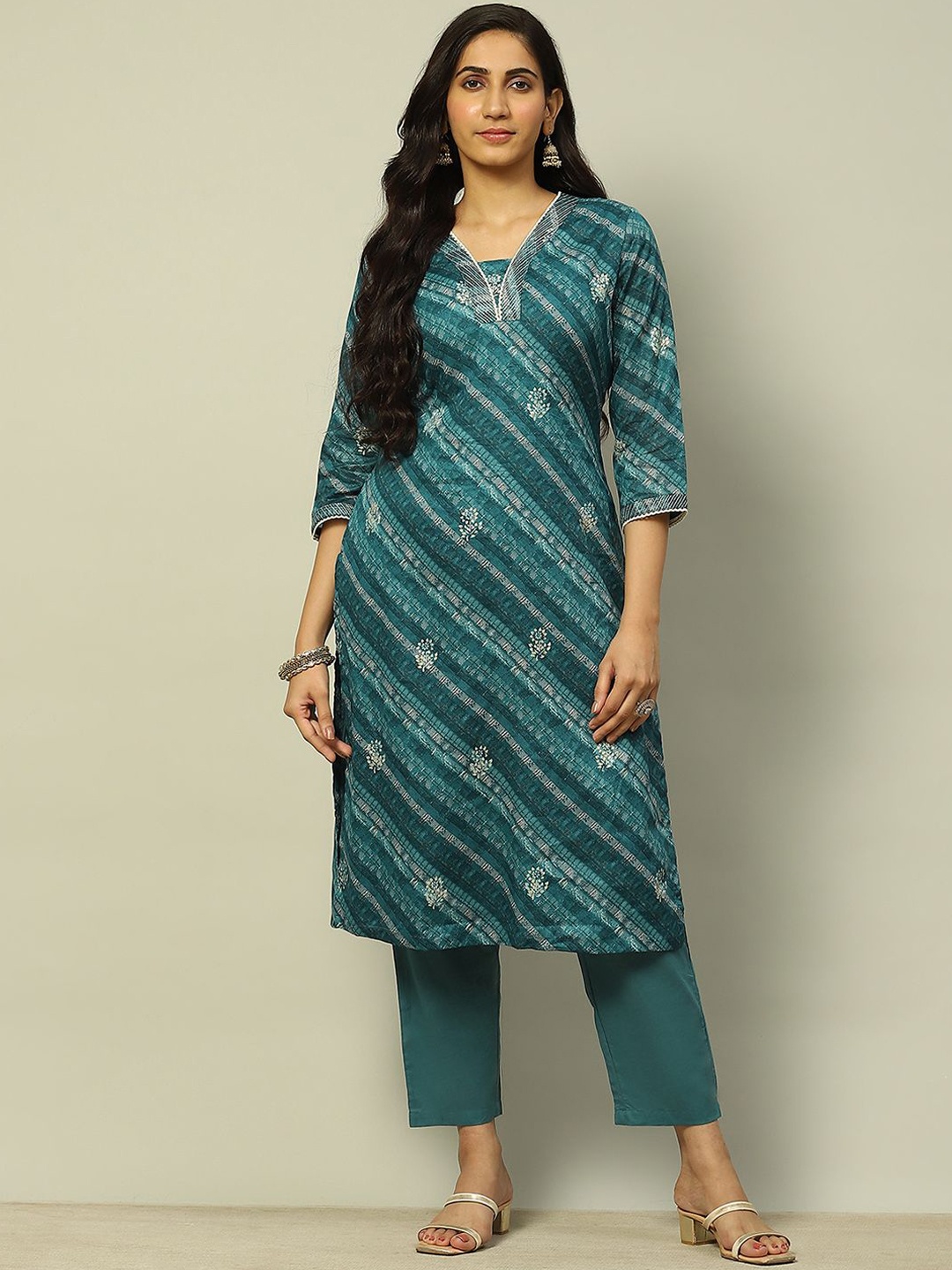 

Rangriti Floral Printed Square Neck Pure Cotton Straight Kurta with Trousers, Teal