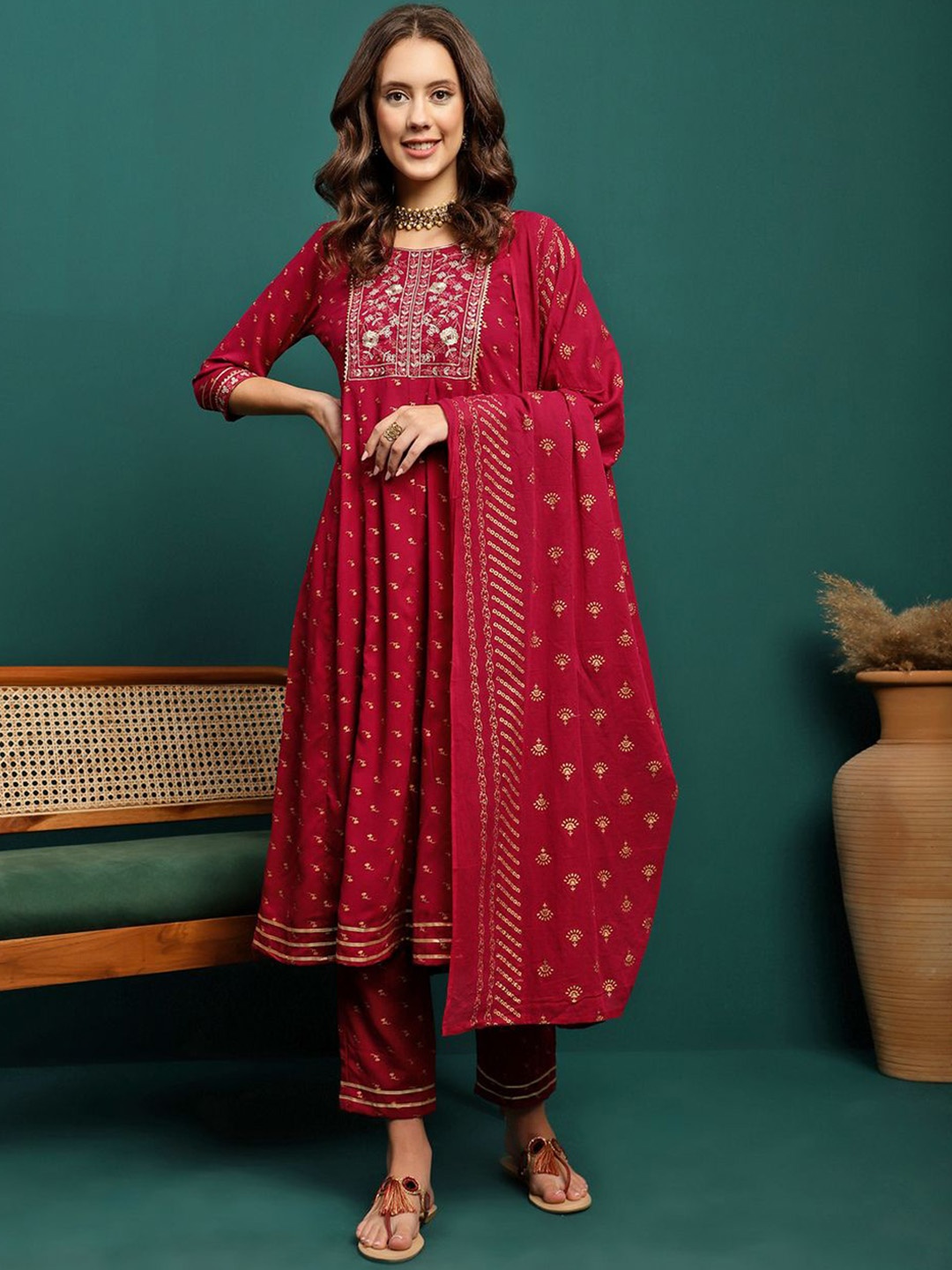 

Sangria Floral Embroidered Panelled Thread Work Kurta with Trousers & Dupatta, Maroon