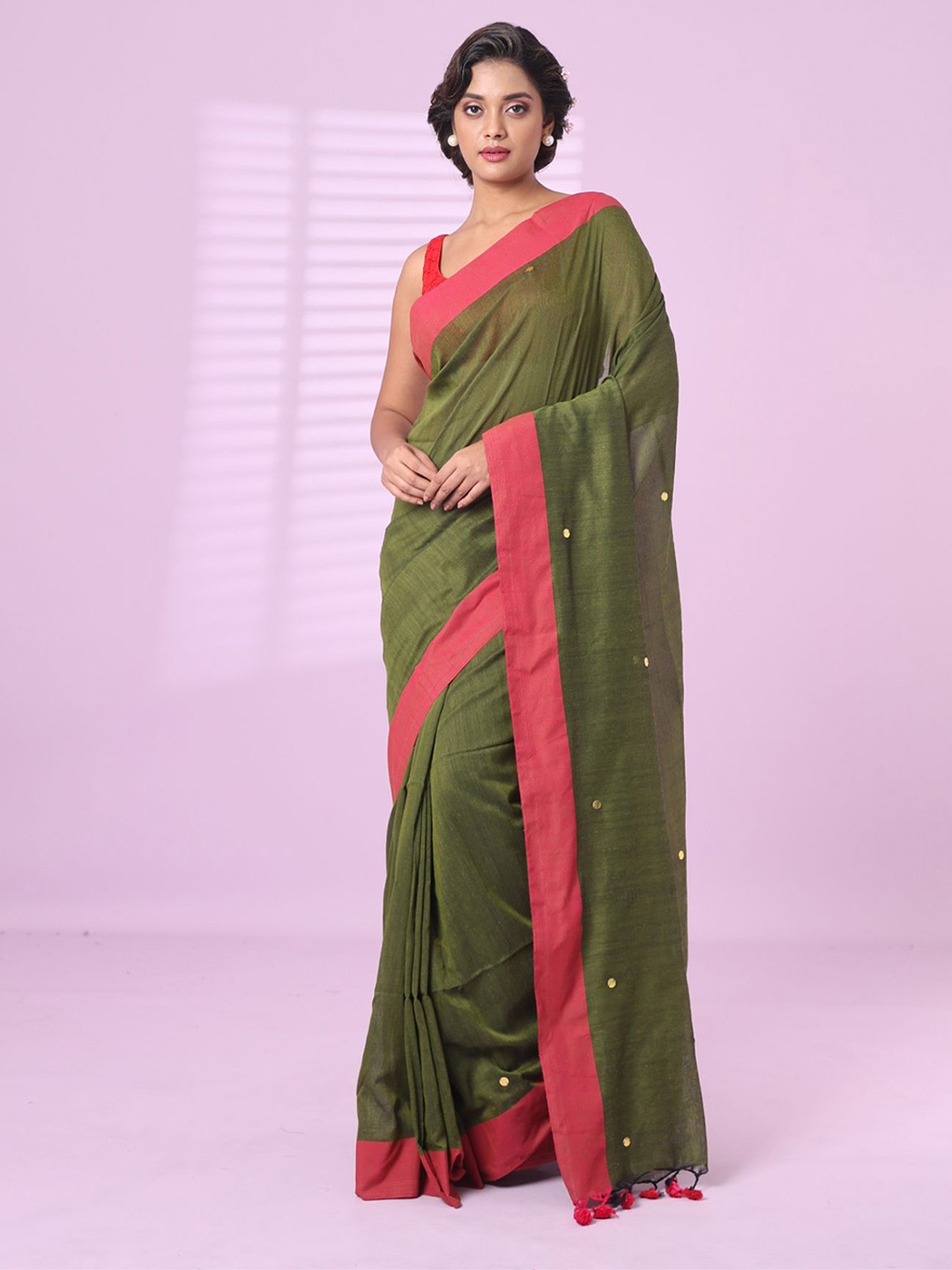 

Charukriti Embellished Pure Cotton Saree, Green