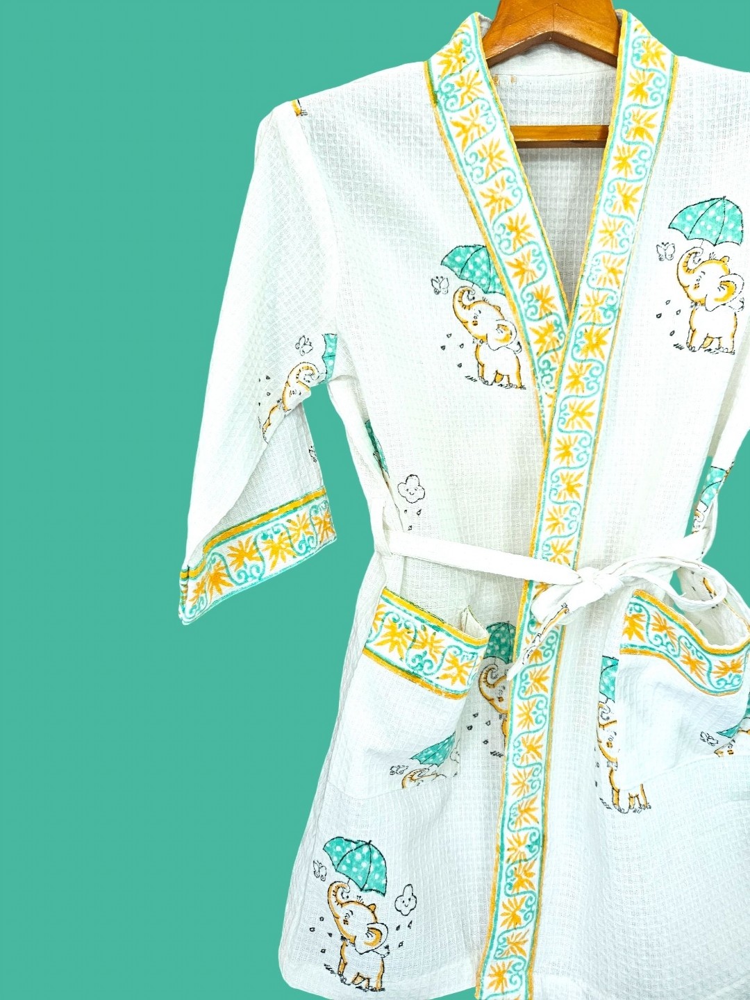 

Feels Like Home Kids White & Yellow Elephant Printed Cotton Bath Robe
