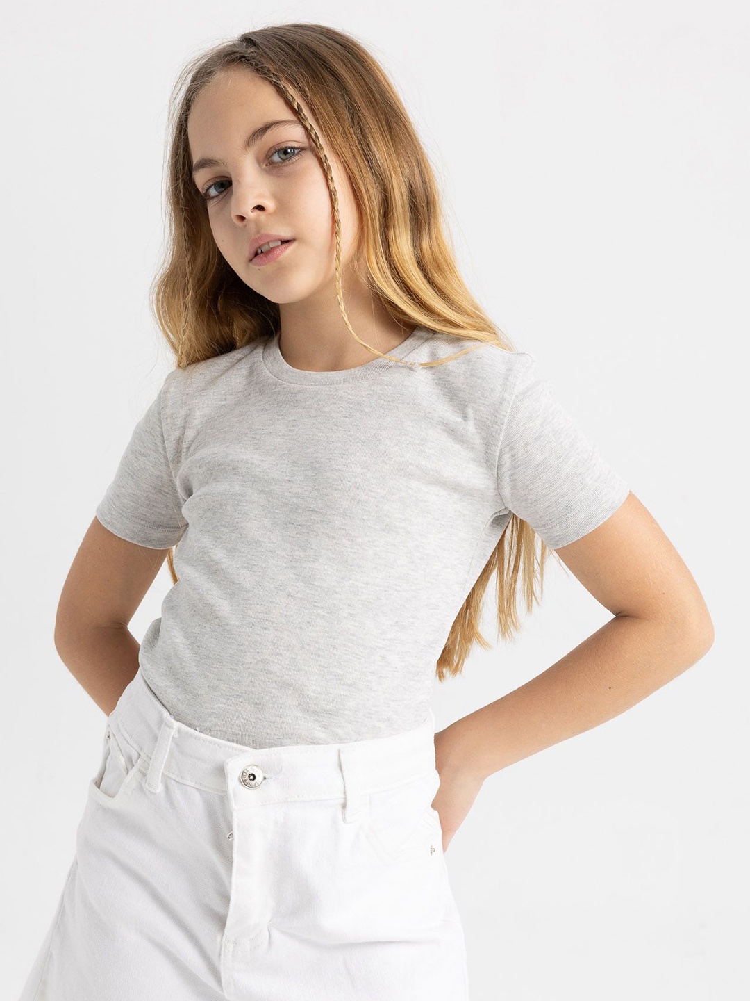 

DeFacto Girls Solid Round Neck Cotton T-shirt, Grey