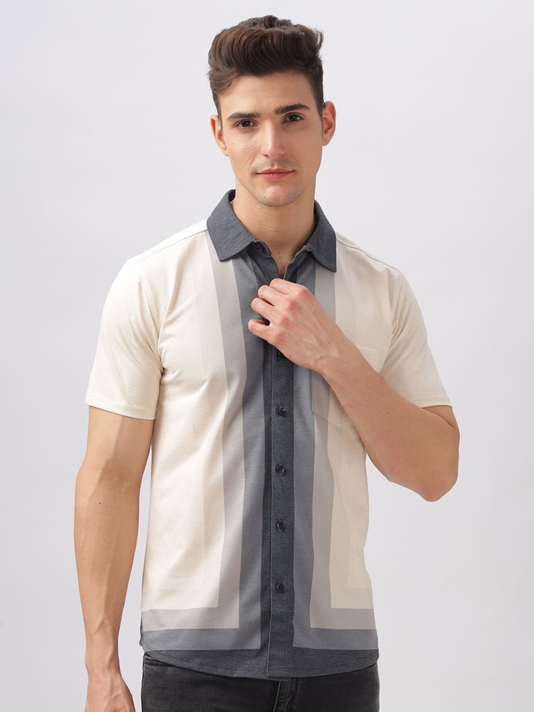 

BULLMER Men Standard Spread Collar Vertical Striped Cotton Casual Shirt, Beige