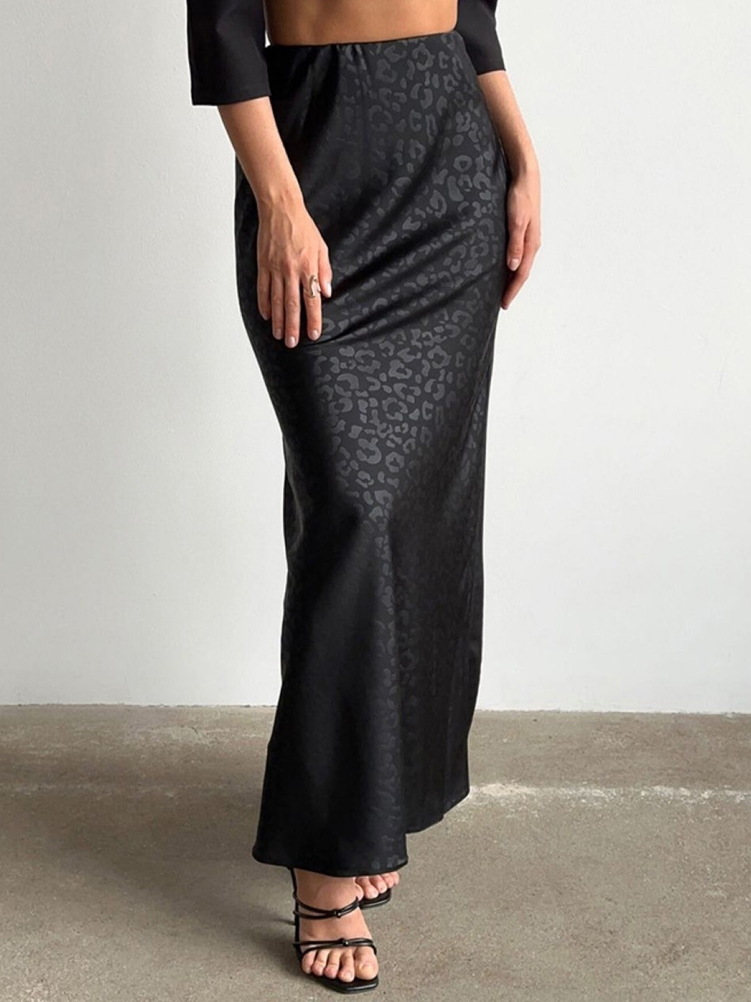 

KPOP Women Animal Printed Maxi Straight Skirt, Black