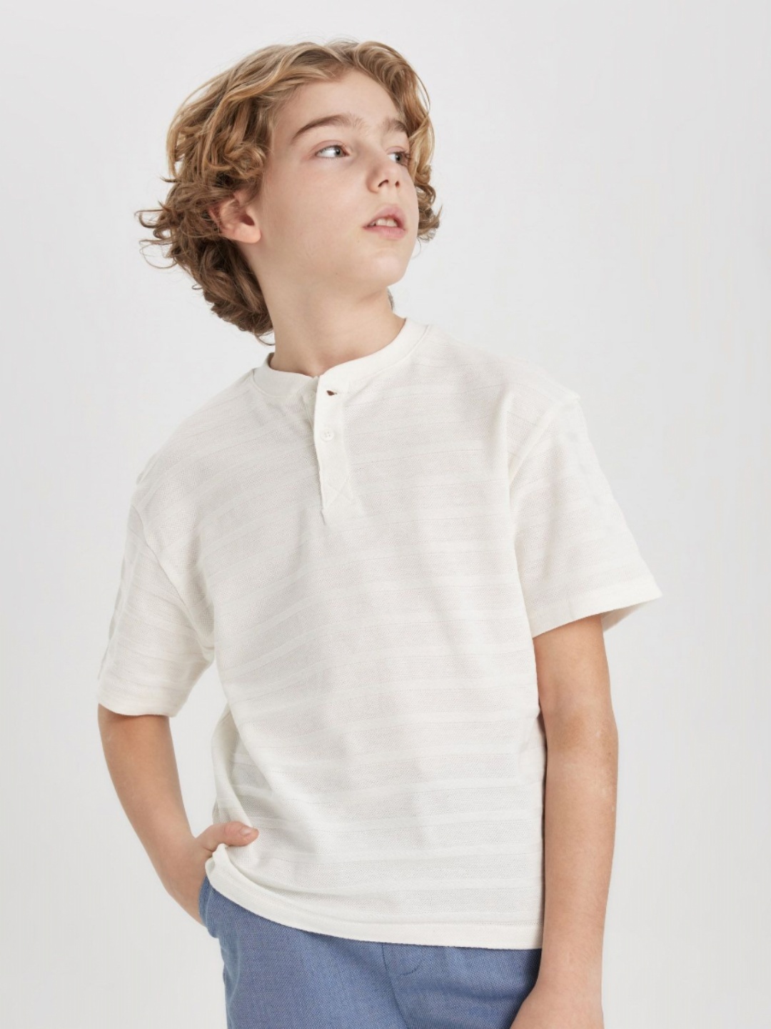 

DeFacto Boys Self Design Henley Neck Cotton T-shirt, White